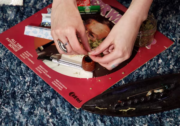 Smoking_Time_Nude Smoking Time Nude